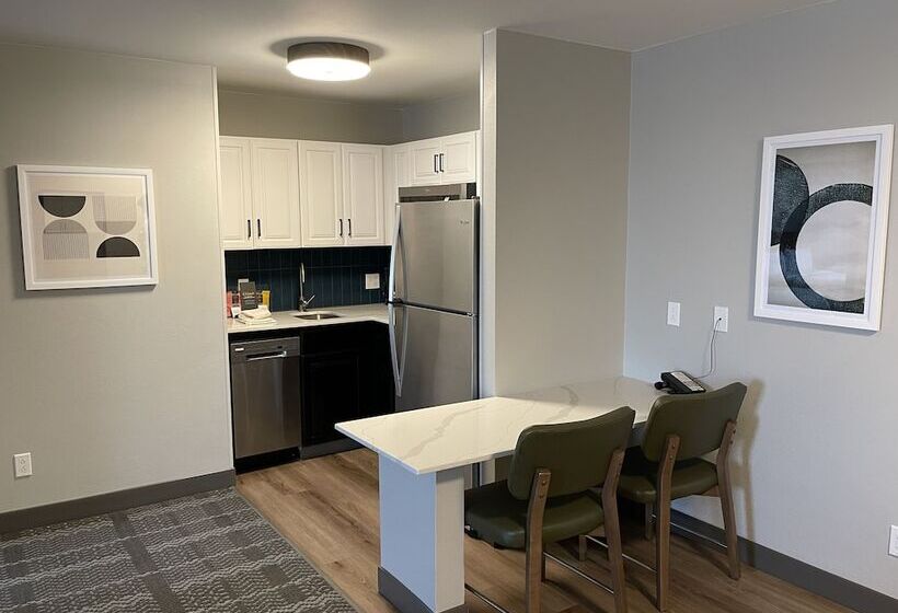 Люкс, Staybridge Suites West Des Moines, An Ihg