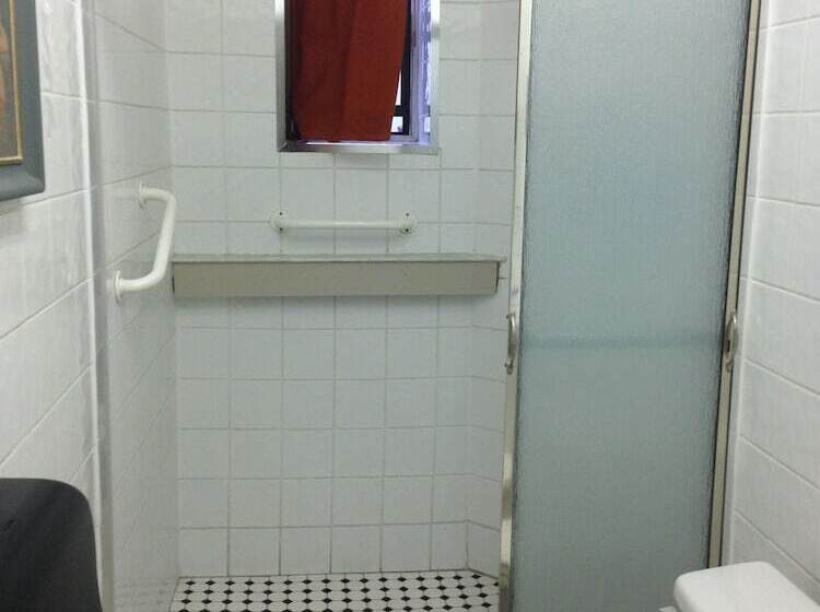 חדר בסיסי חדר אמבטיה משותף, The Rex Hotel Jazz & Blues Bar