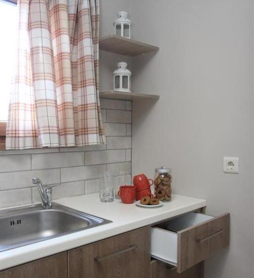 패밀리 아파트, Voulamandis House