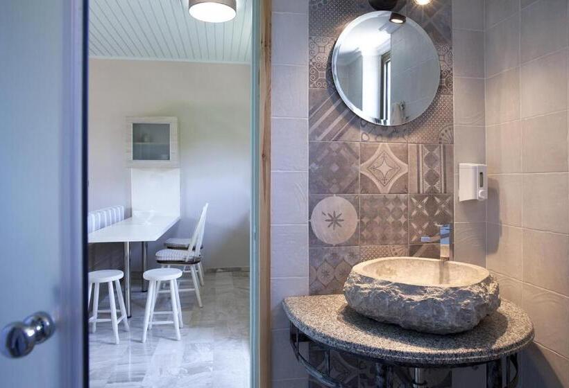 패밀리 아파트, Voulamandis House