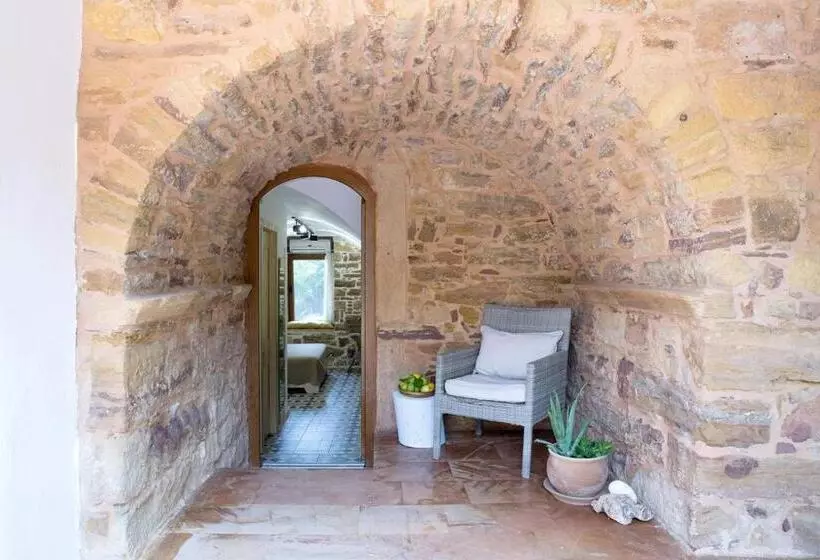 اتاق اکونومی, Voulamandis House