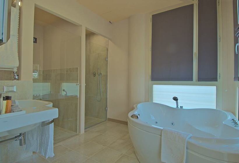 جناح, Zen Hotel Versilia