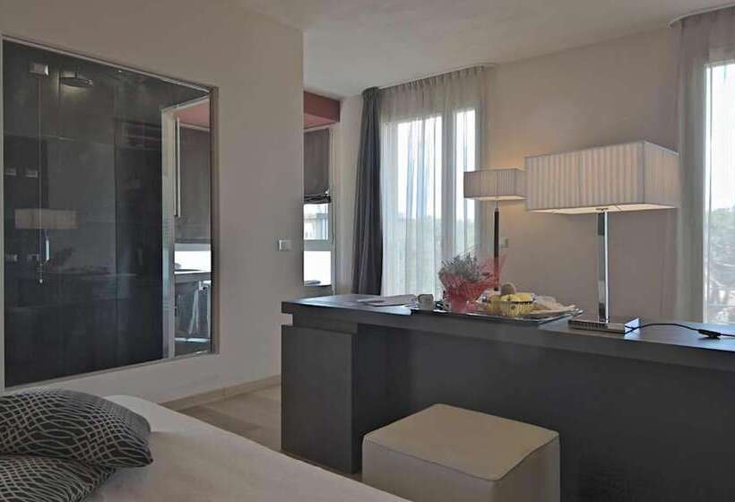 جناح, Zen Hotel Versilia