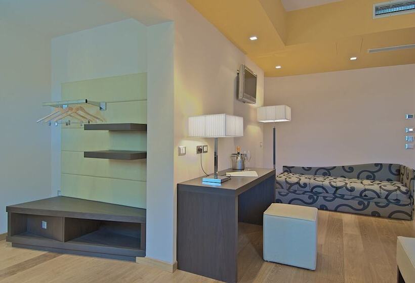غرفة سوبيريور ثلاثية, Zen Hotel Versilia