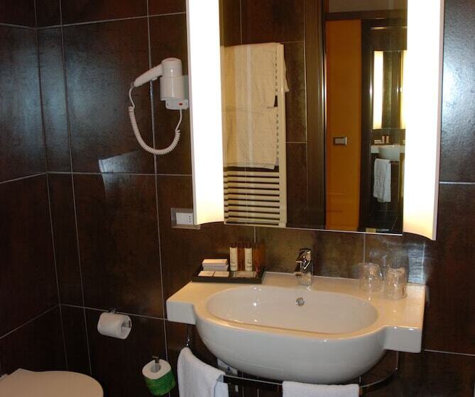 غرفة قياسية مزوَّدة بشُرفة, Zen Hotel Versilia