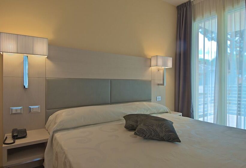 غرفة قياسية مزوَّدة بشُرفة, Zen Hotel Versilia