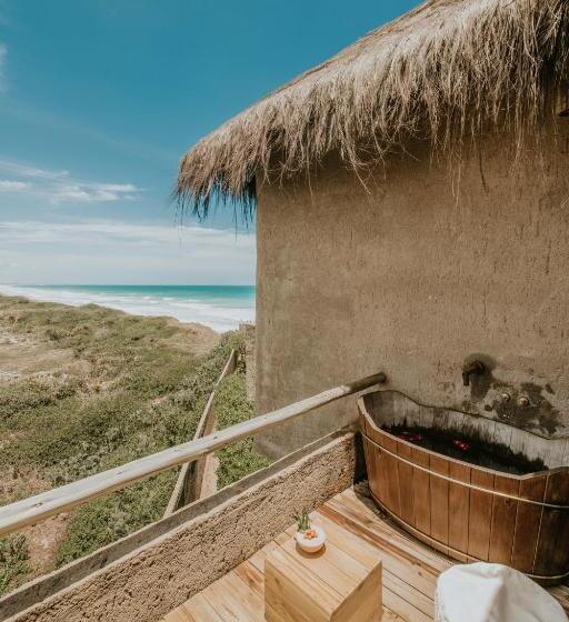 Люкс, Kenoa Exclusive Beach Spa & Resort
