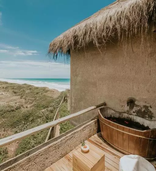 スイート, Kenoa Exclusive Beach Spa & Resort
