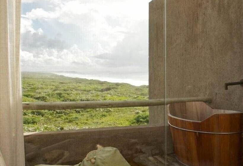 جناح, Kenoa Exclusive Beach Spa & Resort