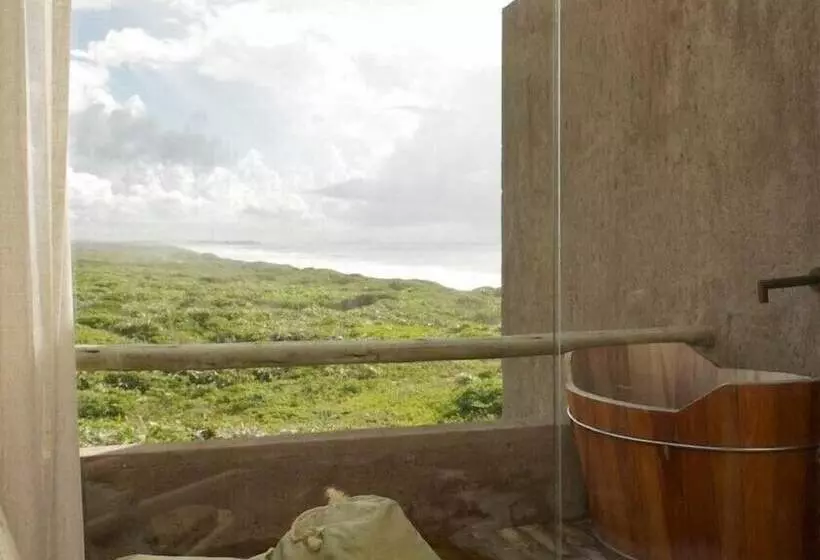 スイート, Kenoa Exclusive Beach Spa & Resort