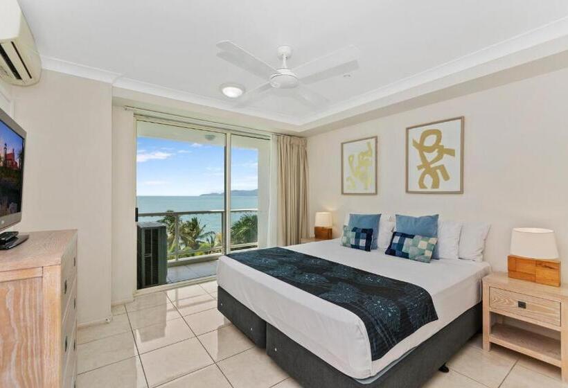 2 Bedroom Apartment with Views, Mariners North Holiday Apartments