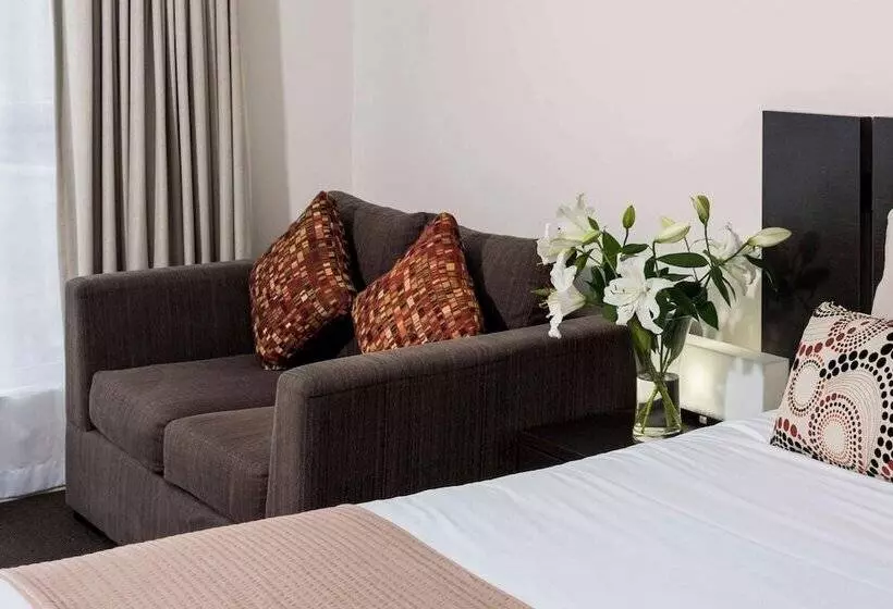スタンダードスタジオ, Oaks Ipswich Aspire Suites