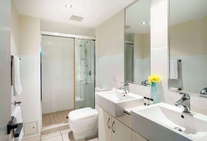 Апартаменты 2 Спальни, Oaks Ipswich Aspire Suites