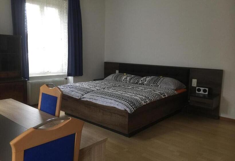 带共用浴室的标准房间, Walters Hostel Interlaken