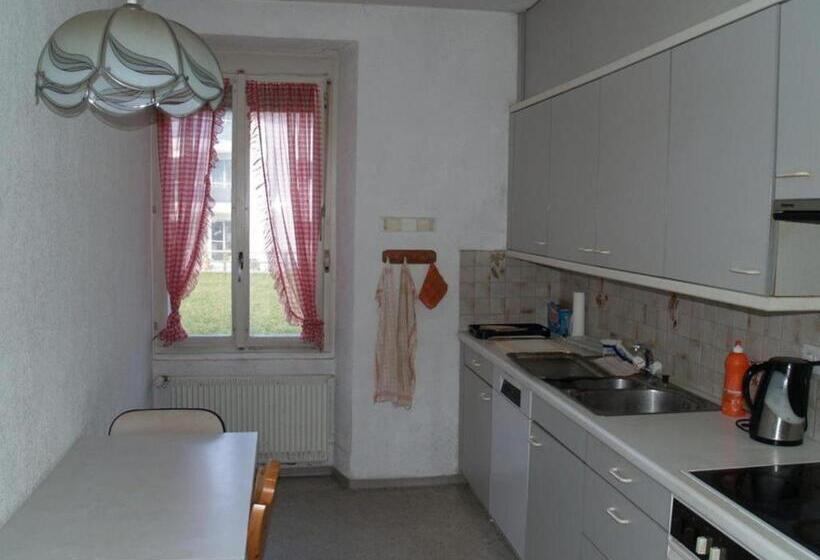 带共用浴室的标准房间, Walters Hostel Interlaken