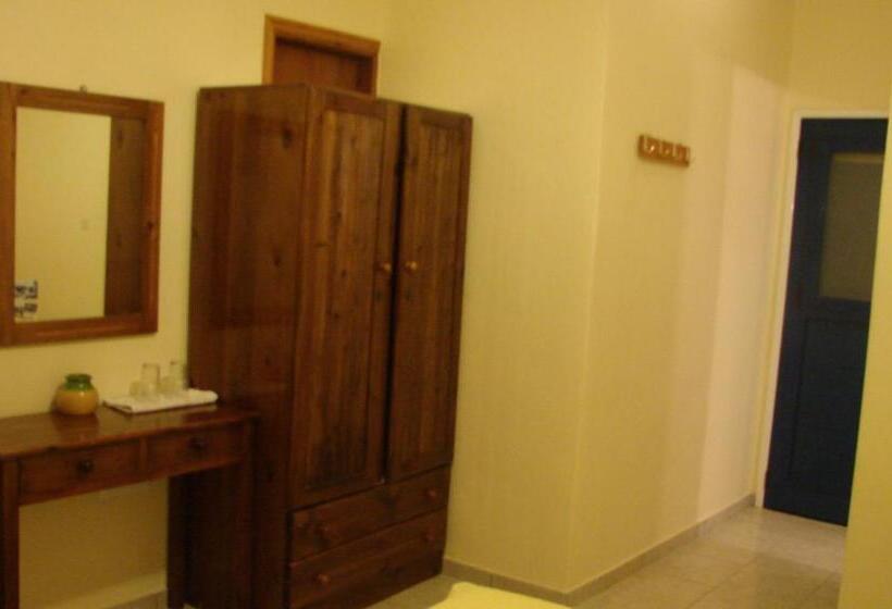 Standardrum, Cyclades Beach