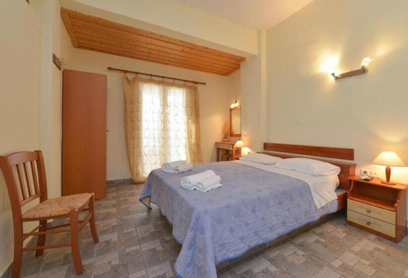 Standard Studio, Cyclades Beach