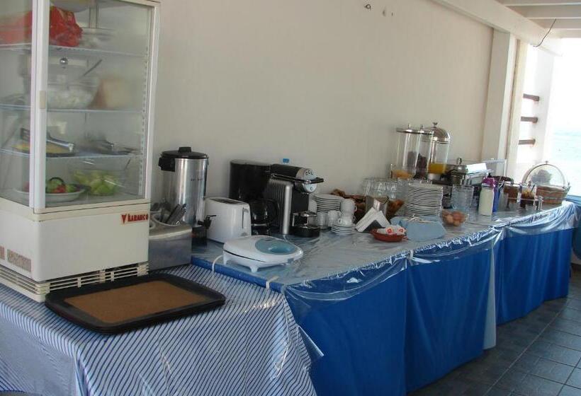 Standard Studio, Cyclades Beach