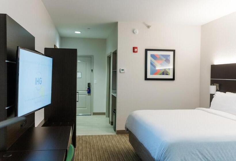 带大床的行政房间, Holiday Inn Express Hotel & Suites Greenville, An Ihg