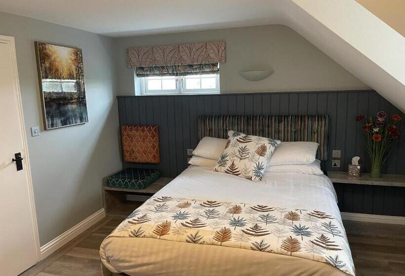 スタンダードルーム, The White Horse Inn