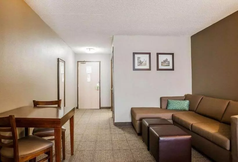 キングサイズベッドのスイートルーム, Comfort Inn & Suites Moberly