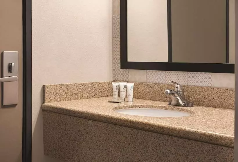 ２ダブルベッドのスタンダードルーム, Country Inn & Suites By Radisson, Dunn, Nc