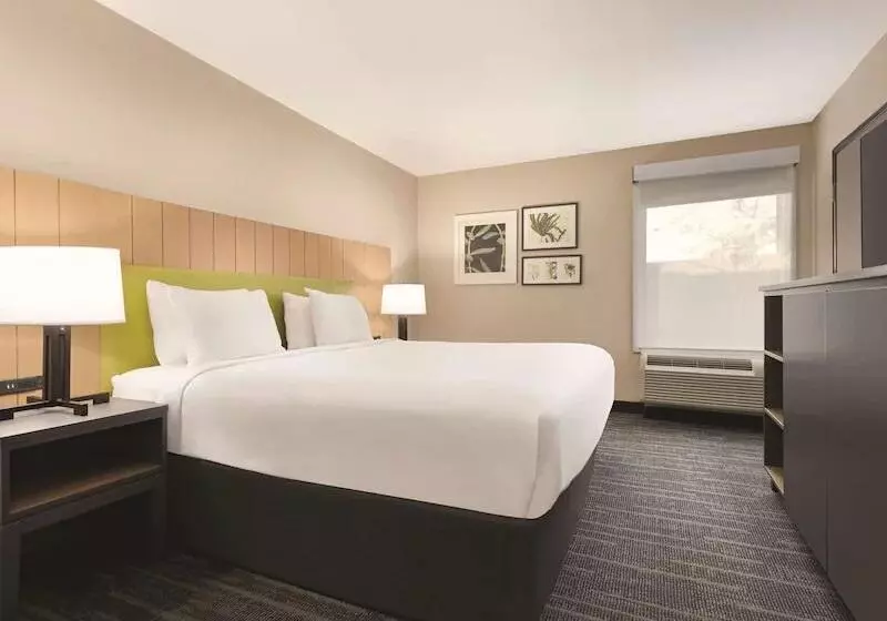 キングサイズベッドのスタンダードルーム, Country Inn & Suites By Radisson, Dunn, Nc