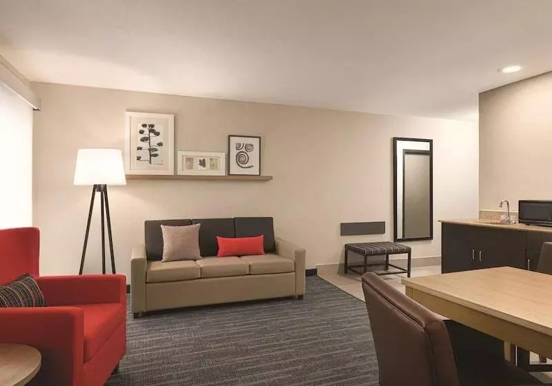 キングサイズベッドのスイートルーム, Country Inn & Suites By Radisson, Dunn, Nc