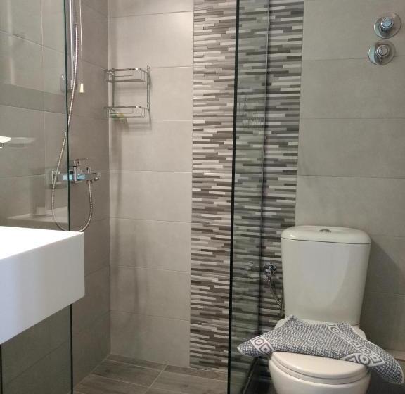 Standard-huone, Evelin