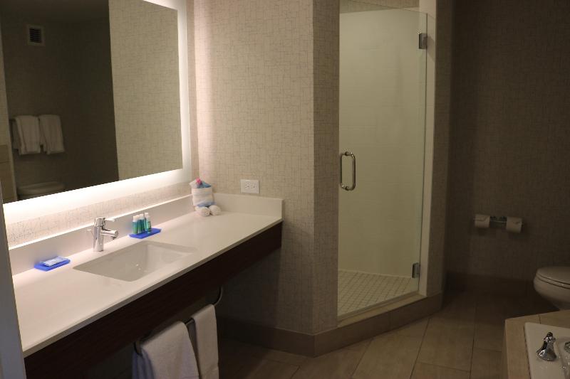 스위트 퀸침대, Holiday Inn Express Hotel & Suites El Dorado Hills, An Ihg