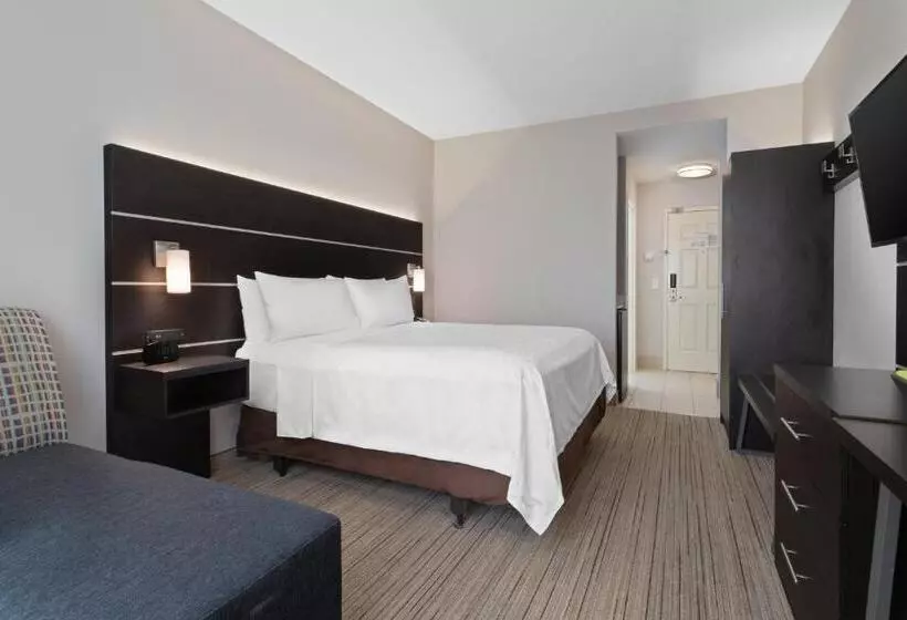 キングサイズベッドのスタンダードルーム, Holiday Inn Express Hotel & Suites Lake Placid, An Ihg