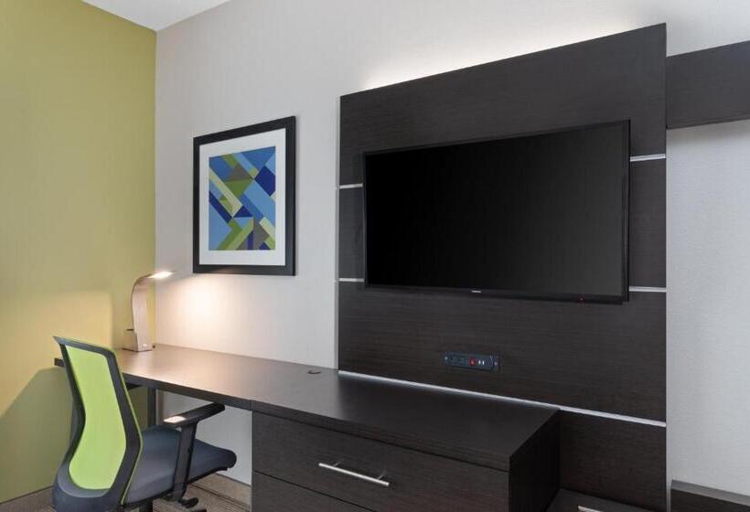 סוויטה מותאמת לאדם עם מוגבלויות, Holiday Inn Express Hotel & Suites Lake Placid, An Ihg