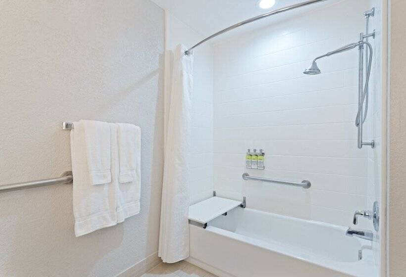 Люкс Адаптированный для Инвалидов, Holiday Inn Express Hotel & Suites Lake Placid, An Ihg