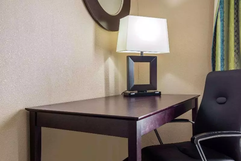 キングサイズベッドのスイートルーム, Holiday Inn Express Hotel & Suites Lake Placid, An Ihg