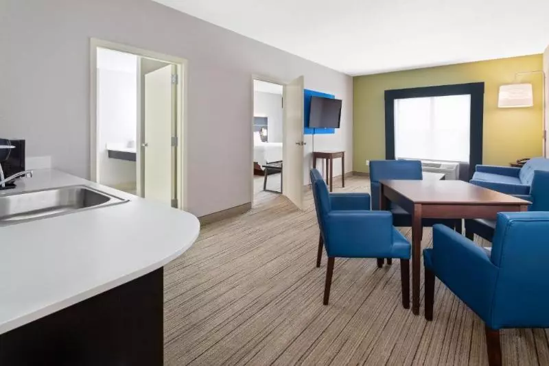 スイート, Holiday Inn Express Hotel & Suites Lake Placid, An Ihg
