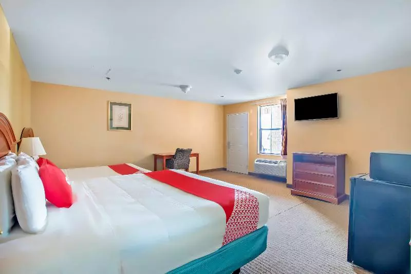 キングサイズベッドのスイートルーム, Holiday Inn Express Hotel & Suites Livermore, An Ihg