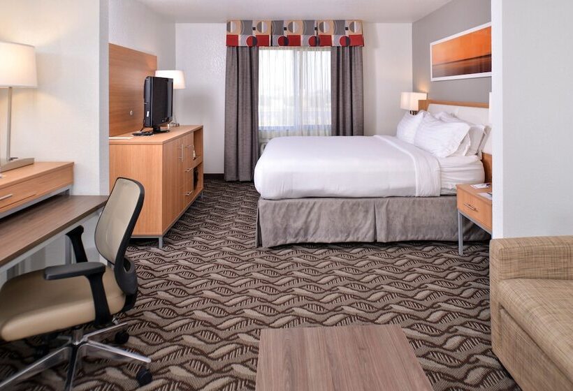 جناح, Holiday Inn Express Hotel & Suites Lonoke I 40, An Ihg