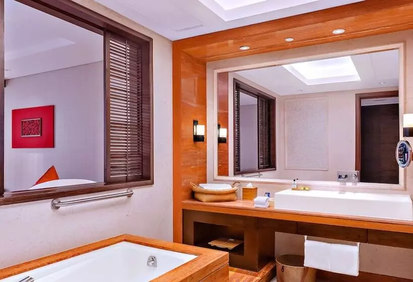 ダブルベッドのクラシックルーム, Intercontinental Huizhou Resort, An Ihg