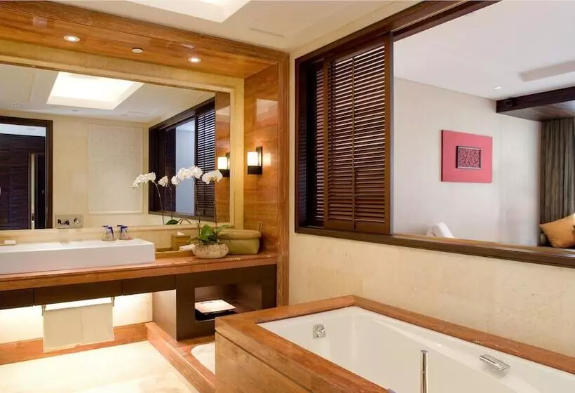 ダブルベッドのクラシックルーム, Intercontinental Huizhou Resort, An Ihg