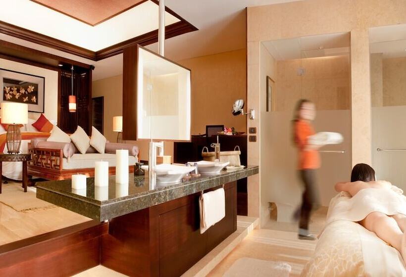 غرفة بريميوم مطلّة علي البحيرة, Intercontinental Huizhou Resort, An Ihg