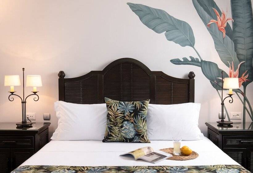 جناح جونيور مطل على الحديقة, Porto Kea Suites By Sandglass