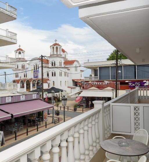 חדר סטנדרט לשלושה, Regina Mare