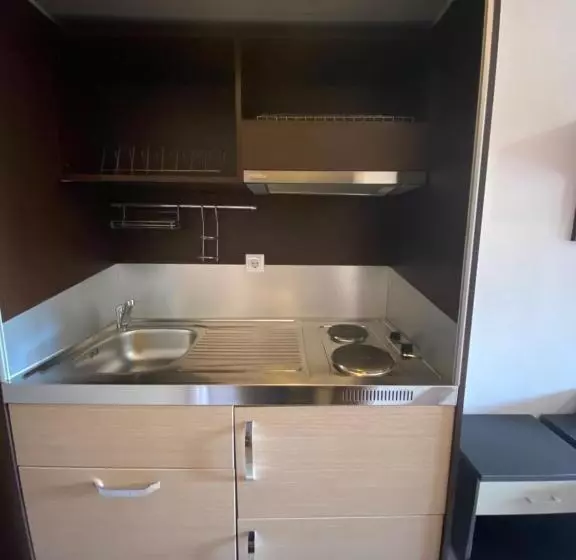 デラックスの４人部屋, Sozos Inn Hotel Vonitsa