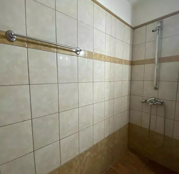 デラックスの４人部屋, Sozos Inn Hotel Vonitsa