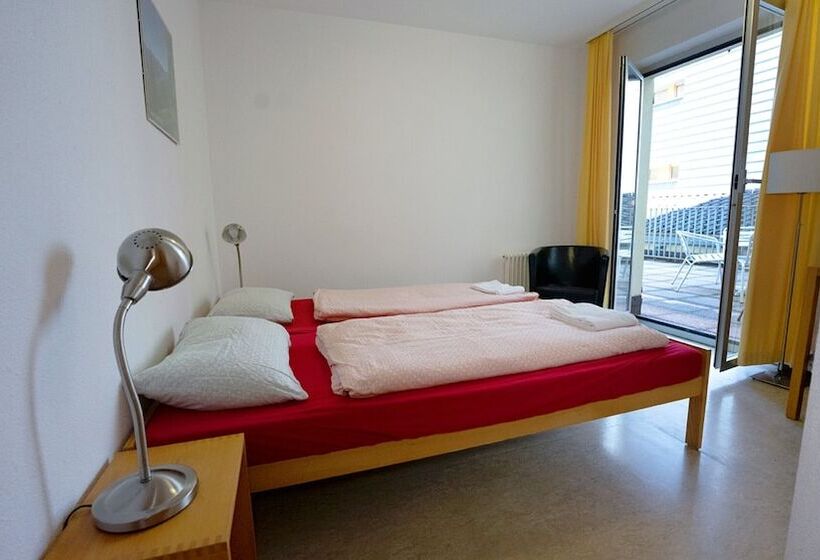 スタンダードシングルルーム, Locarno Youth Hostel