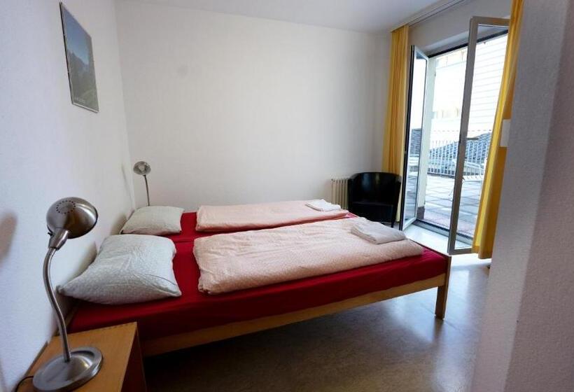 اتاق استاندارد, Locarno Youth Hostel