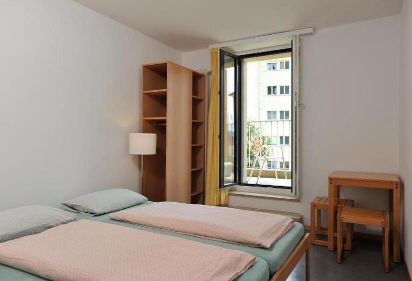 اتاق استاندارد یک نفره, Locarno Youth Hostel