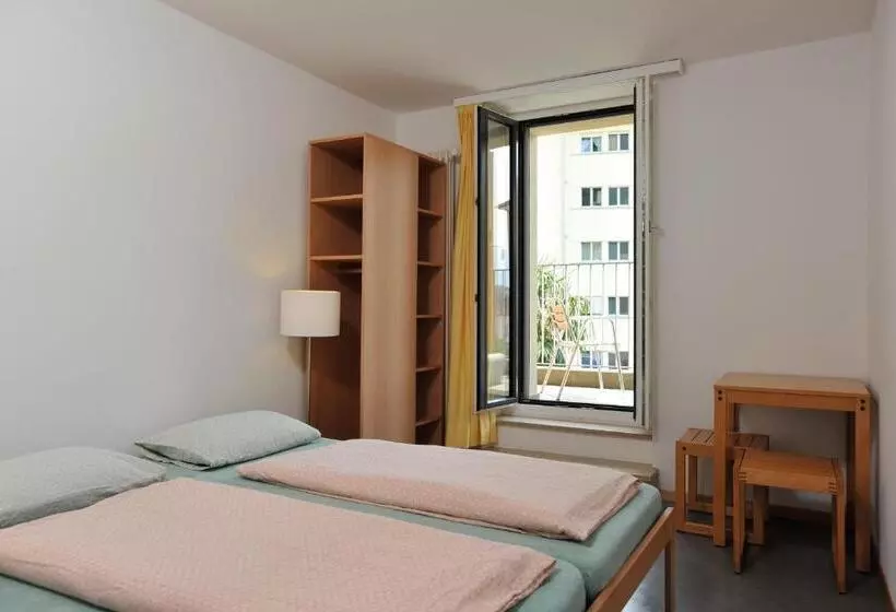 スタンダードシングルルーム, Locarno Youth Hostel