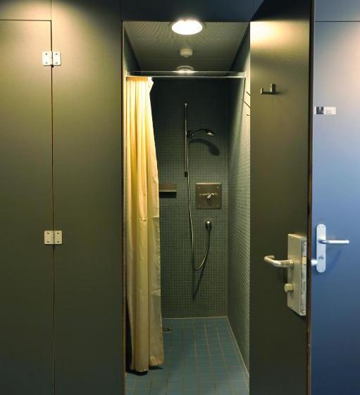 スタンダード４人部屋, Locarno Youth Hostel