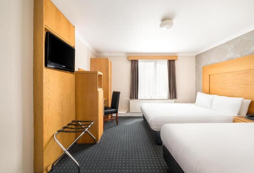 标准三人间, Rooms Inn